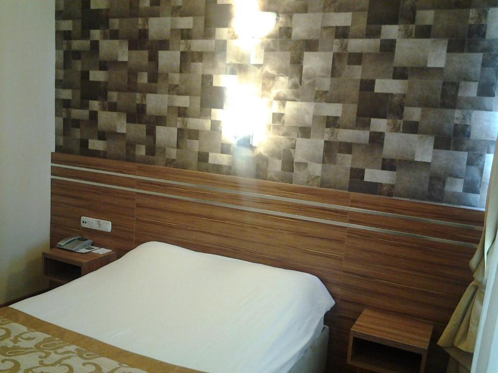 Kristal Otel Adana Exterior foto